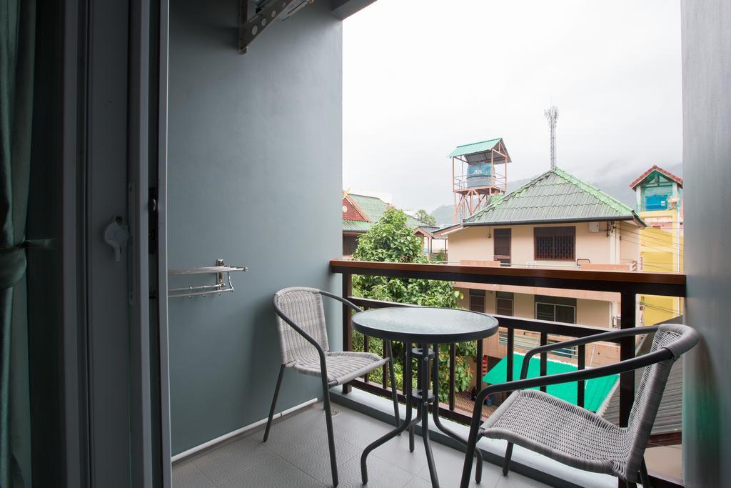 Patong Chusri Hotel חדר תמונה
