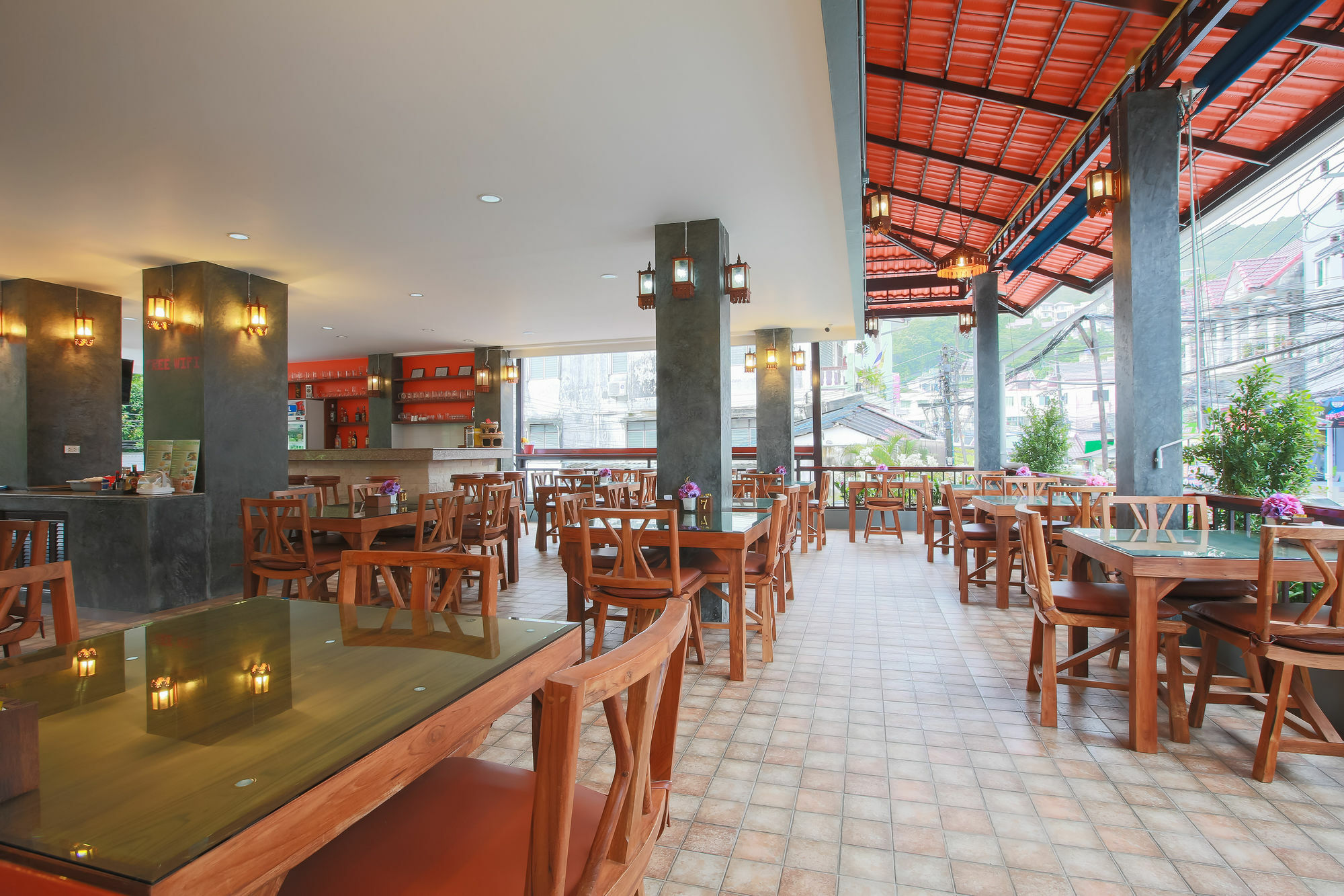 Patong Chusri Hotel מראה חיצוני תמונה