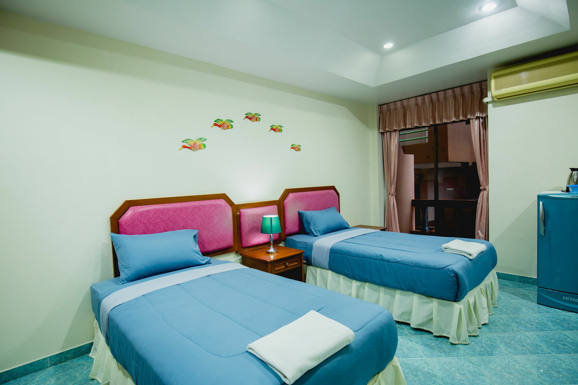 Patong Chusri Hotel מראה חיצוני תמונה
