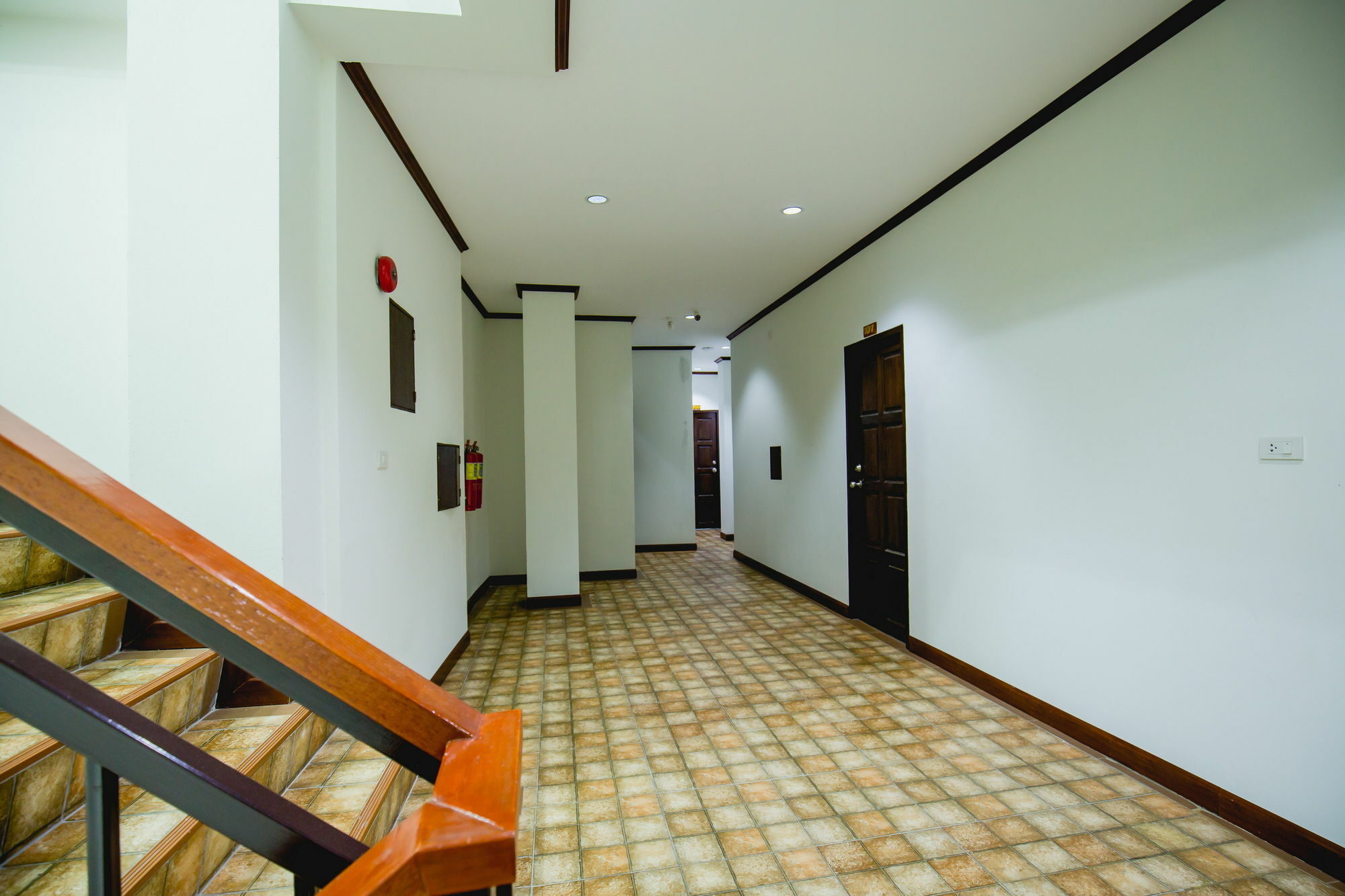 Patong Chusri Hotel מראה חיצוני תמונה