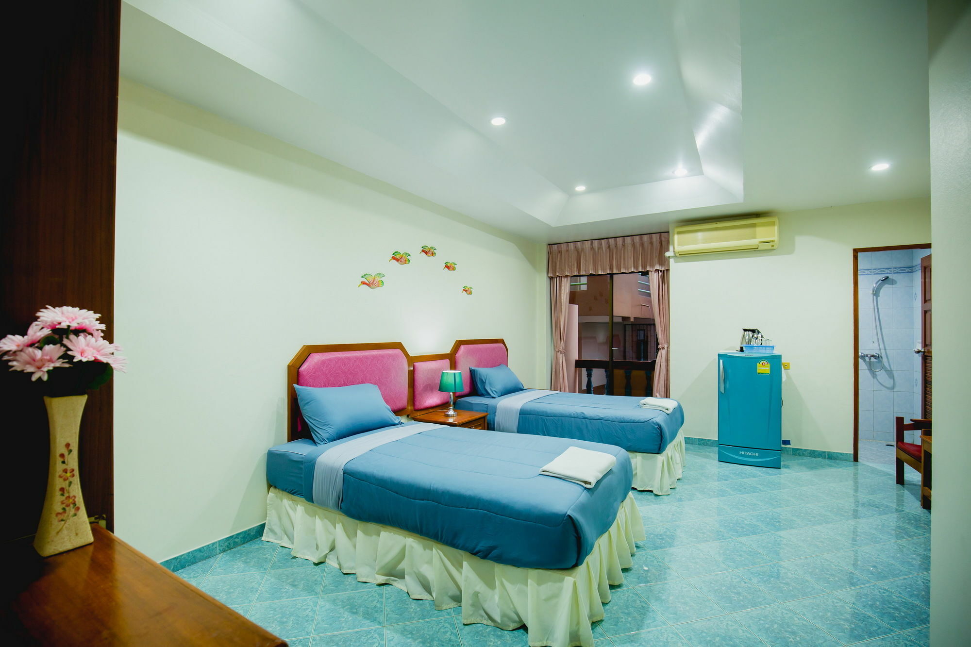 Patong Chusri Hotel מראה חיצוני תמונה