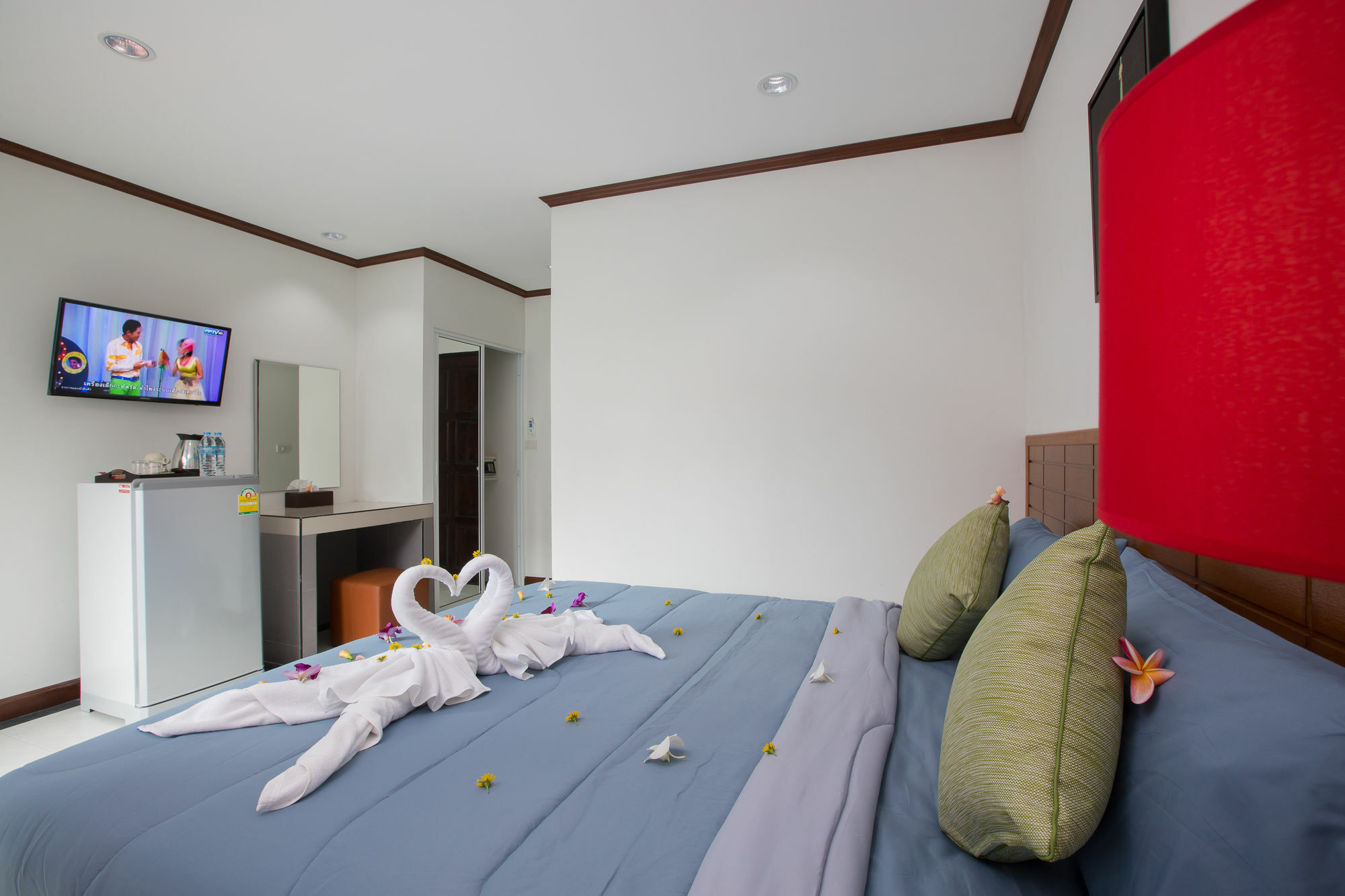 Patong Chusri Hotel מראה חיצוני תמונה